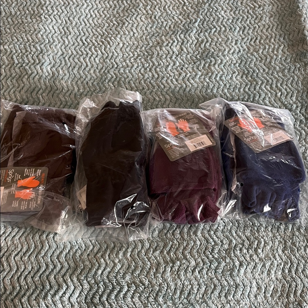 Pack of 4 Cozy Knit Gloves in purple, brown, Navy, and Black sprigs